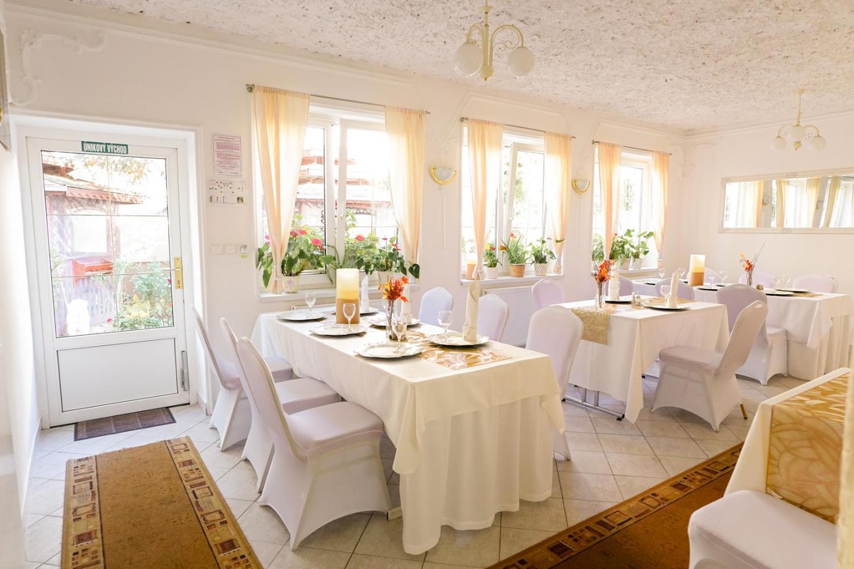 Penzion Romantik Dolná Streda Exterior foto