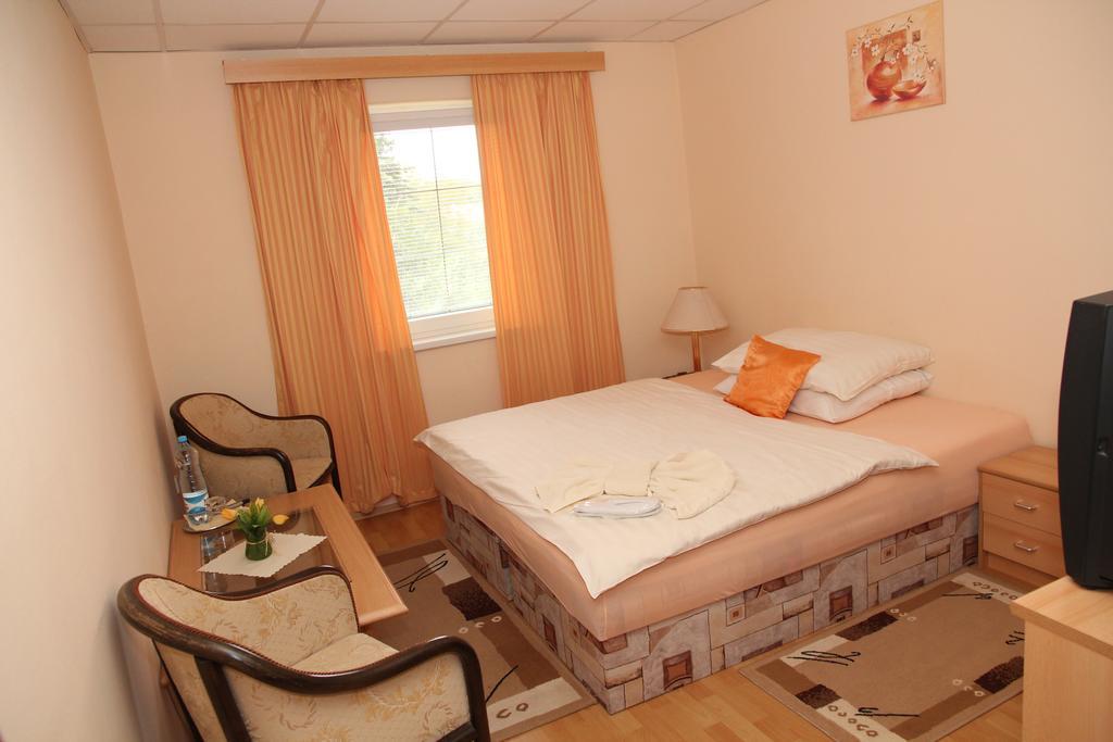 Penzion Romantik Dolná Streda Zimmer foto