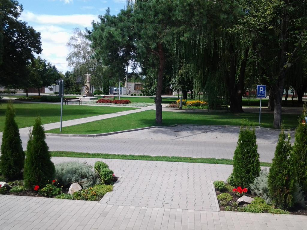 Penzion Romantik Dolná Streda Exterior foto